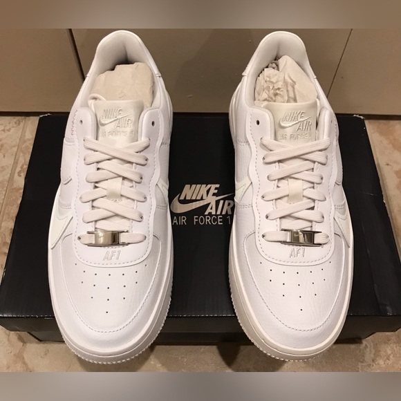 NWT Nike Air Force 1 PLT.AF.ORM 2022 Triple White sneakers (Women’s Size 6.5) - Picture 5 of 16